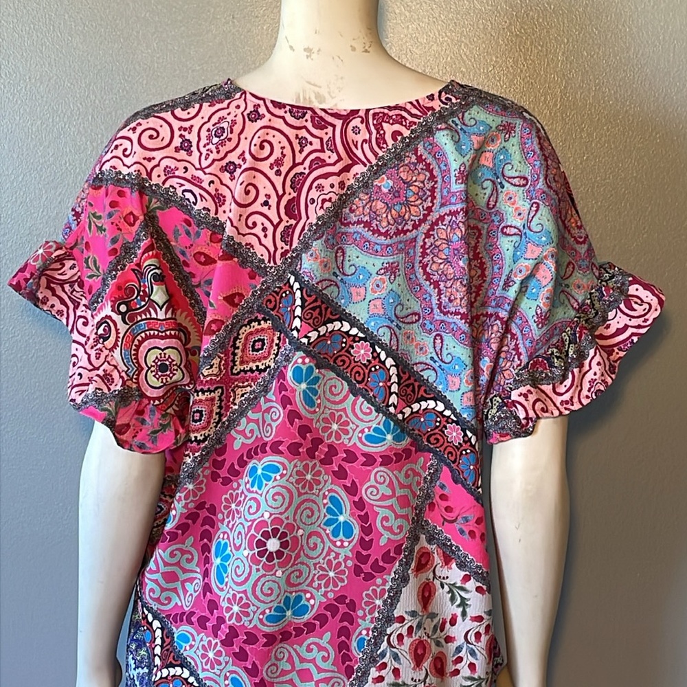 Umgee, Multi- Color Printed Blouse. Size M - image 7